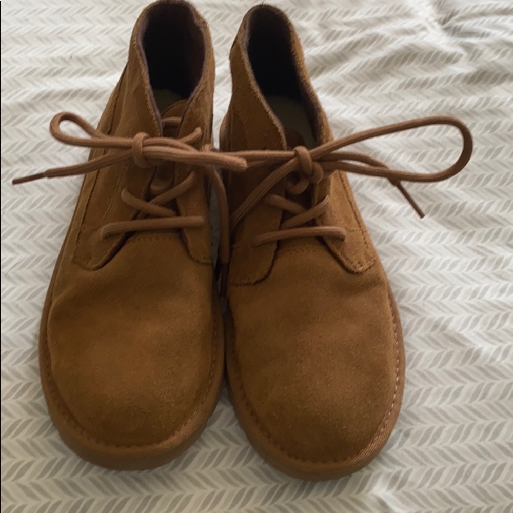 Like new boys ugg lace up boots. Size 4 chestnut